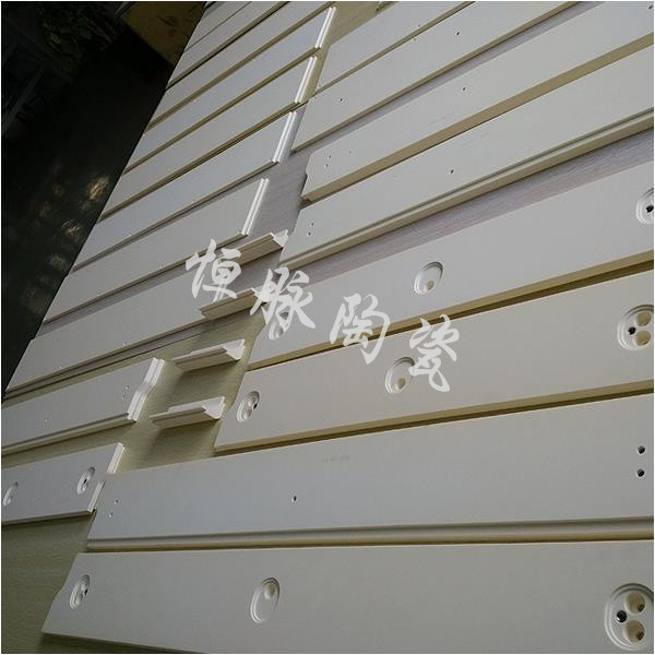 Application of liquid crystal planar ceramic board